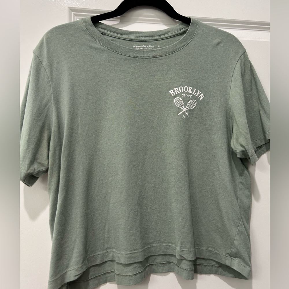 Abercrombie & Fitch Cropped T-Shirt